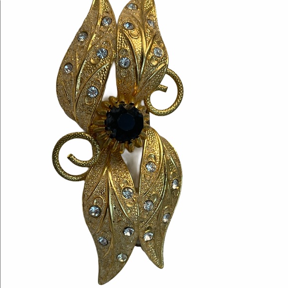 Vintage gold crystal Continental fancy leaf brooch - Picture 3 of 3